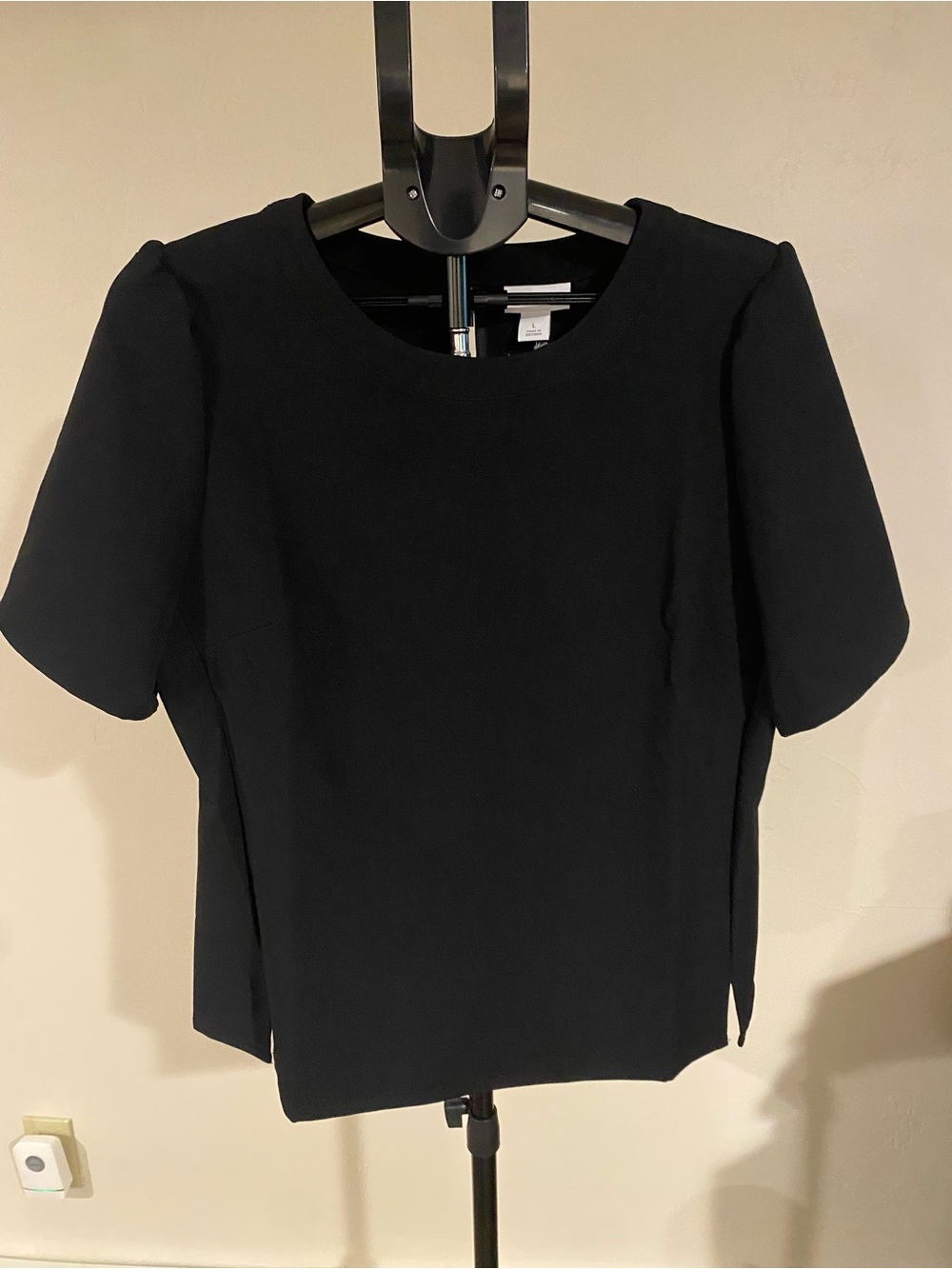 Liz Claiborne Black Short Sleeve Round Neck Top